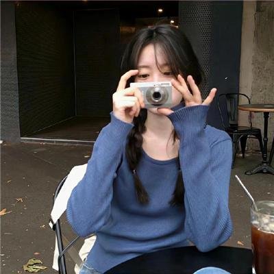 背后有人